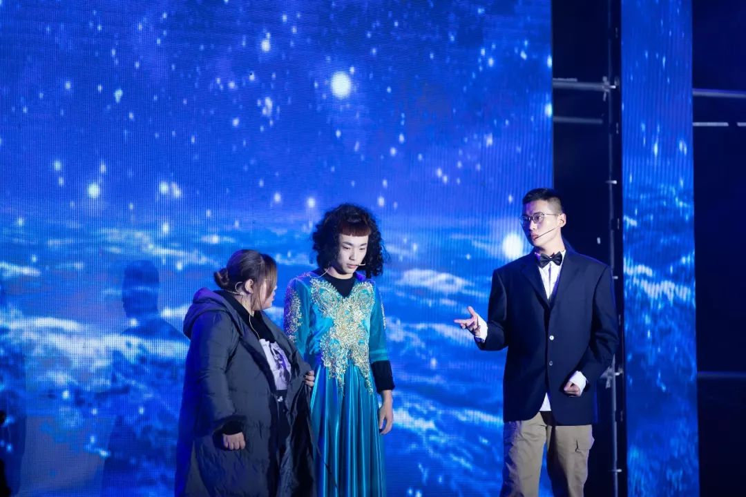 济宁外教老师最经典的一句_济宁外教一对一_济宁外教摩洛哥籍