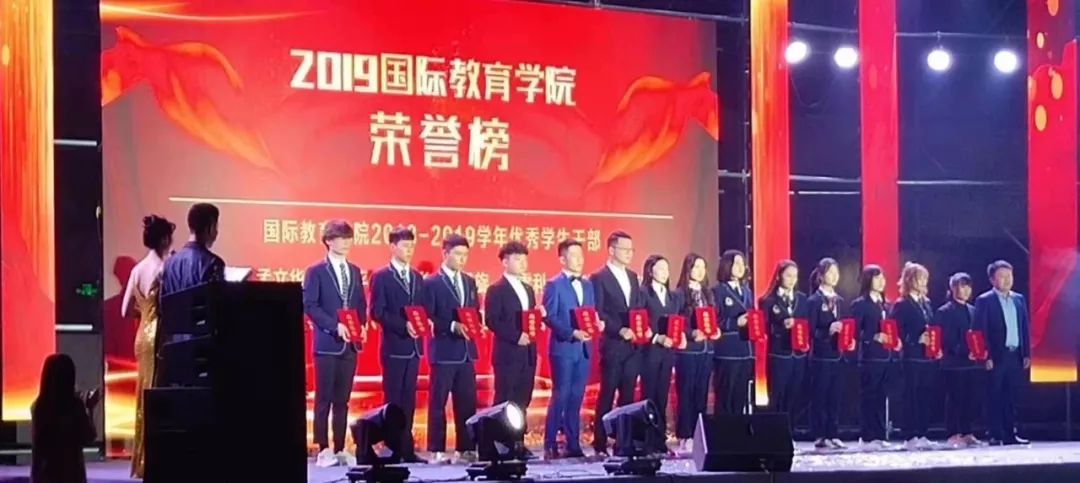 济宁外教一对一_济宁外教摩洛哥籍_济宁外教老师最经典的一句