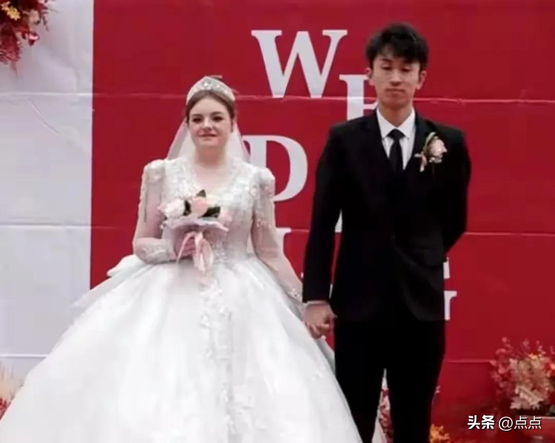 沈阳成人英语外教一对一多少钱_跨国婚姻闪婚故事_沈阳外卖员娶美国外教