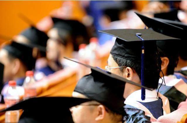 英语流利说学那些课程_商务英语所学课程_美国七年级学生都学什么课程英语