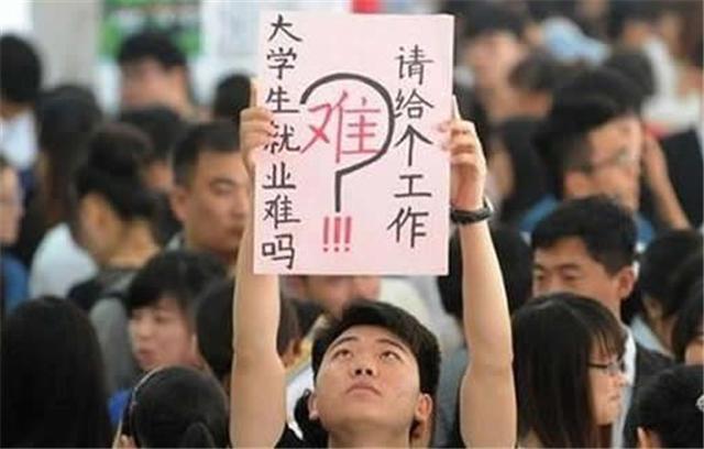 商务英语所学课程_英语流利说学那些课程_美国七年级学生都学什么课程英语