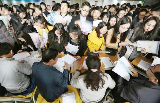 学商务英语毕业后可以做什么?_学商务英语的可以考哪些证_零基础可以大专学商务英语吗