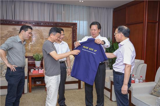 马云去澳洲学到了什么_马云学英语_学会跟客户沟通马云