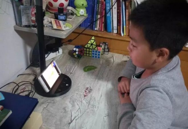 小学外教用什么教材好_外教老师英国好还是美国好_好外教