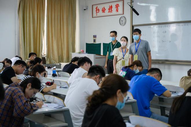 大学4级英语词汇书_大学英语书_大学活动策划书模板