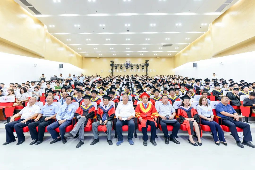 成人学士英语哪些能免考_成人本科考学士 英语难吗_北京成人学士学位英语
