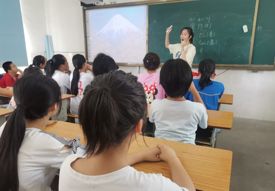 零基础学日语还是英语_零基础学日语比英语难吗_同时学英语和日语