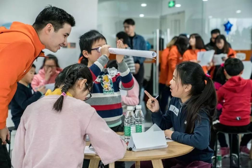 中国人与英语教育这40年：从“哑巴英语”到在线教外国人说中文