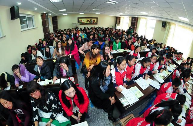 怎么学英语口语日常交流_英语日常交流口语软件_学日常交流口语什么软件好