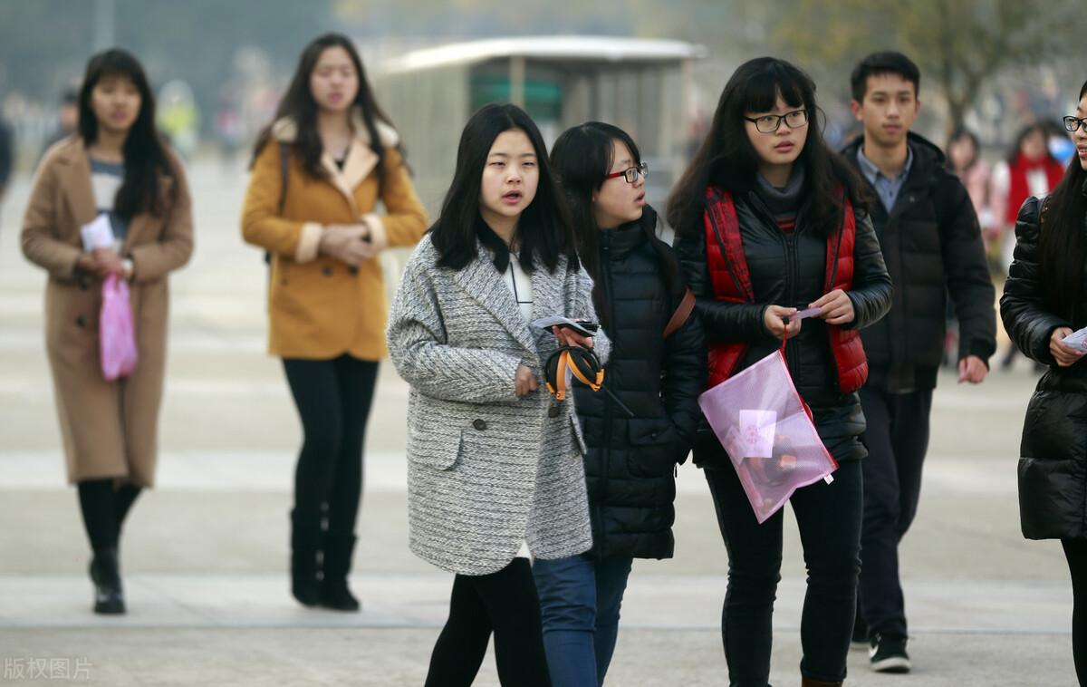 大学英语要怎么学_英语要是想从头学怎么下手_学导游要英语好吗