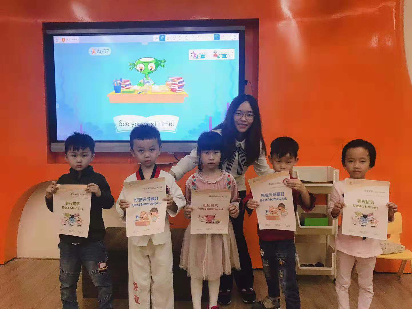 东莞培训英语哪家好_东莞英语培训学校_东莞电工证┄ 培训找宏达电焊学校