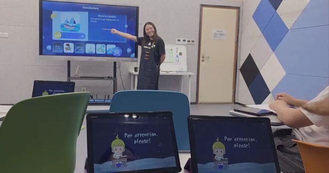 课堂在线答案六上英语_英语在线一对一课堂_英语在线课堂
