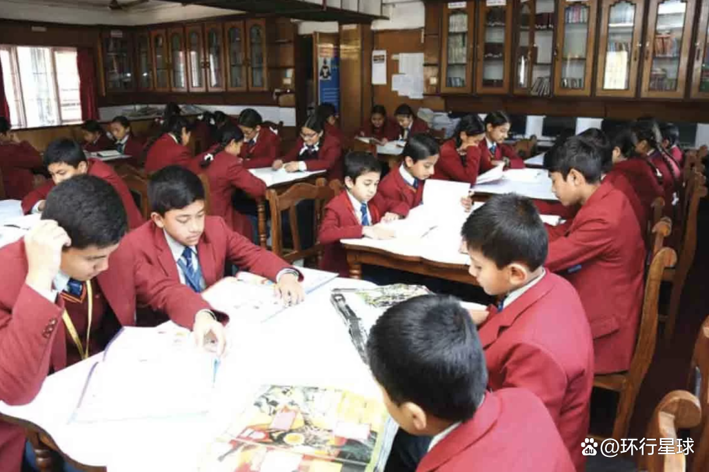 公立学校英语_成都公立职高学校排名_石狮外国语学校是公立