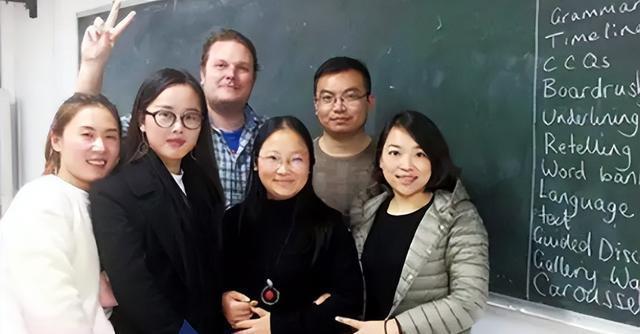 斑马英语是直播课还是录播课_爱课英语是录音英语么_英语课英语