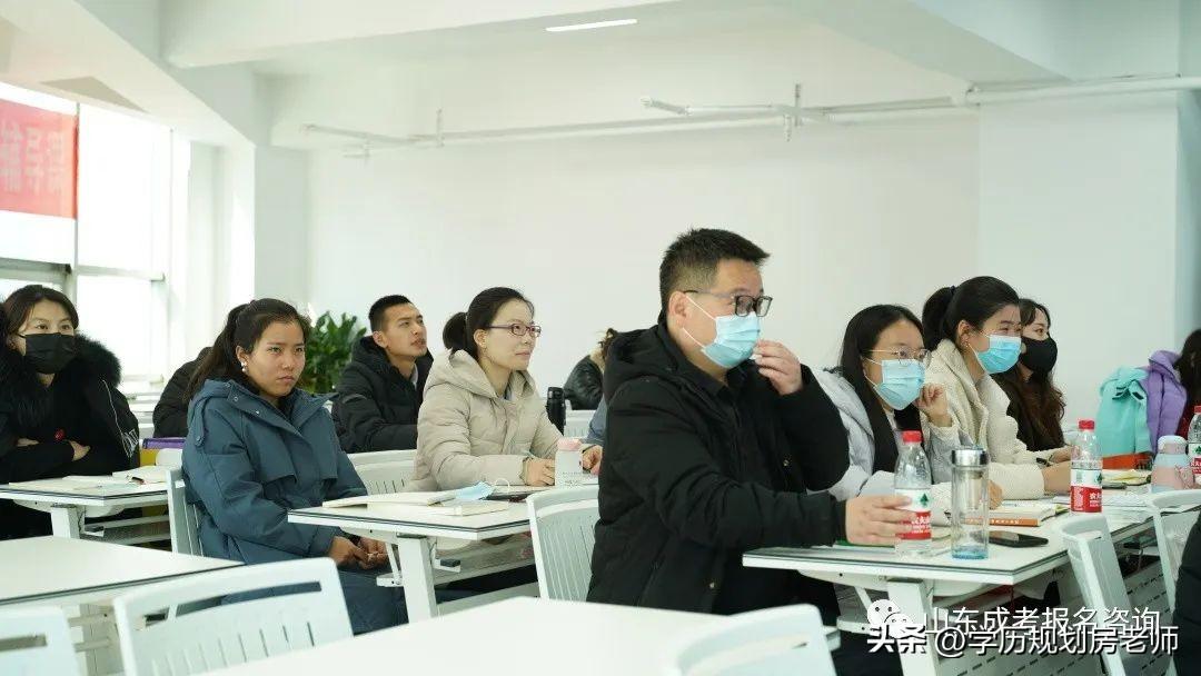 在线免费学成人英语_成人零基础自学英语从几级开始_成人学英语从零开始免费