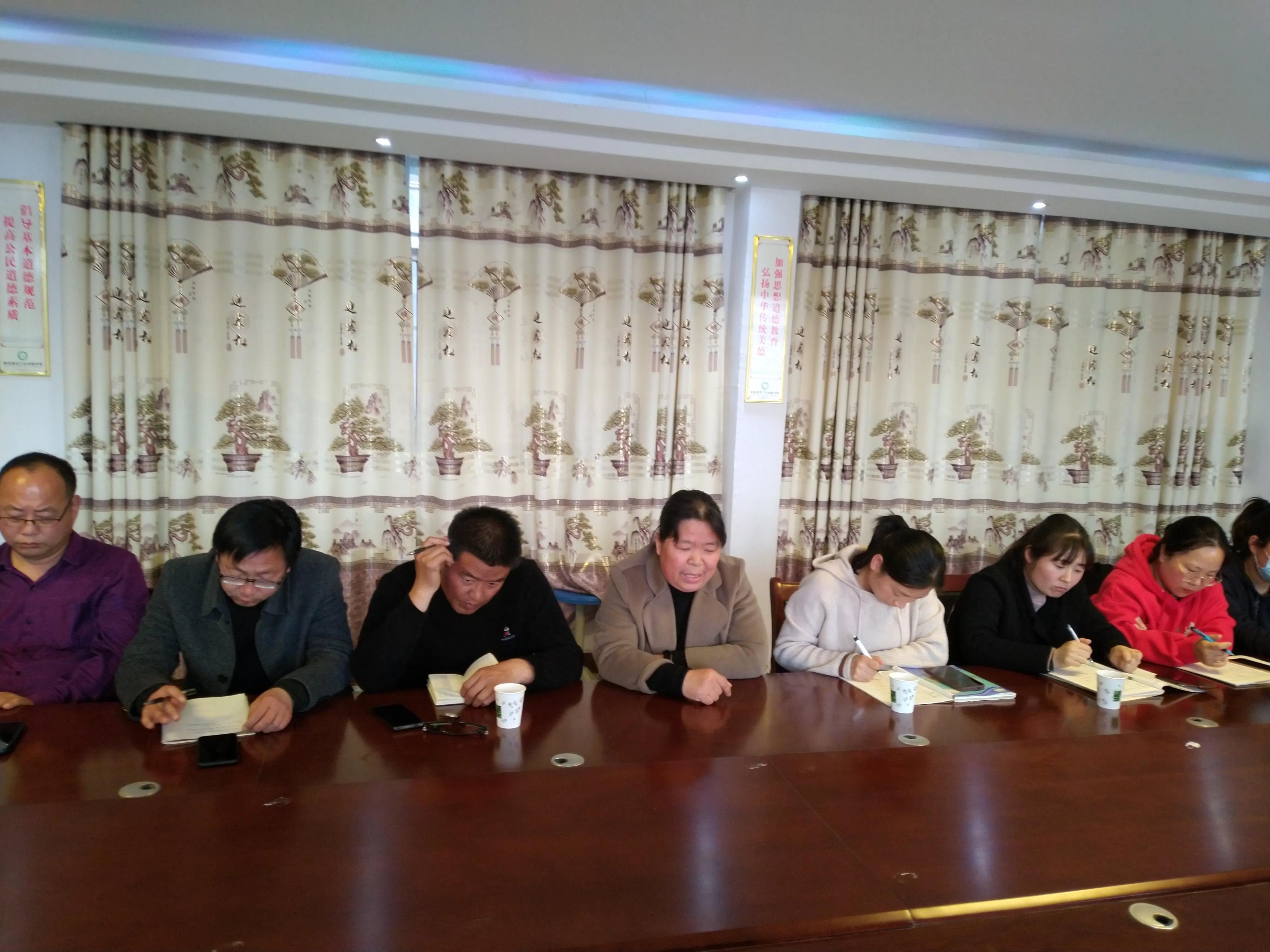 学习英语名词_学习英语的重要性的英语作文_学习英语先学习什么