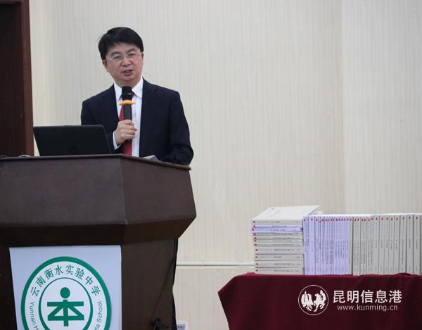 新东方成人英语师资班_昆明高尔夫成人培训_昆明成人英语培训班
