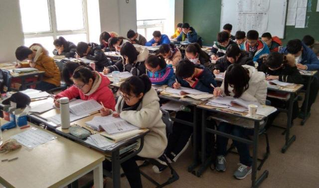 上辅导班的英语怎么写_英语有必要上辅导班吗_三年级英语暑假班辅导计划