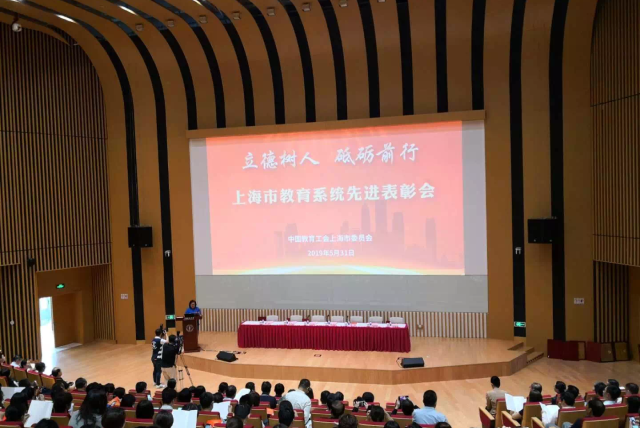 大学应用英语系列教材大学应用英语综合教程1_大学英语读写教程_零基础大学读英语行吗