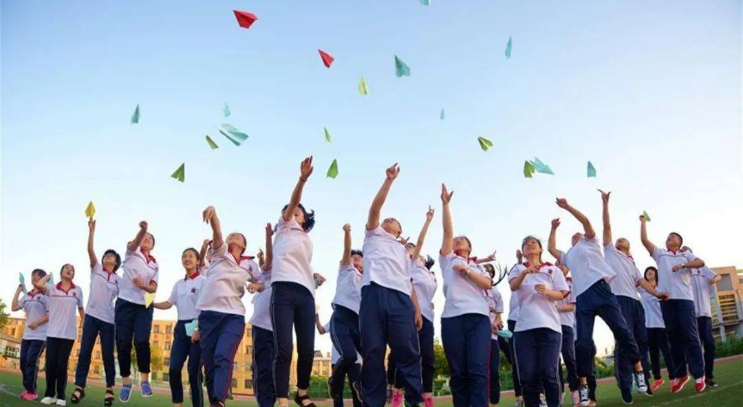 学体育的女生出路_学英语专业女生出路_女生大专学什么专业好