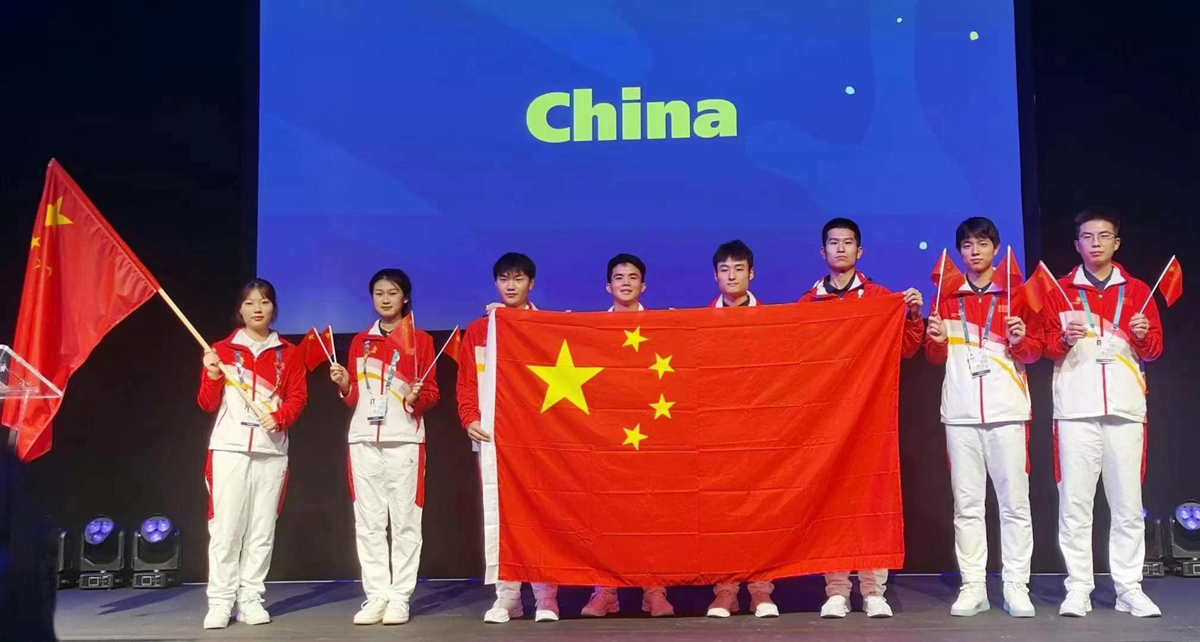 英语线上课还是线下课好_英语到底是线上好还是线下好_英语线上