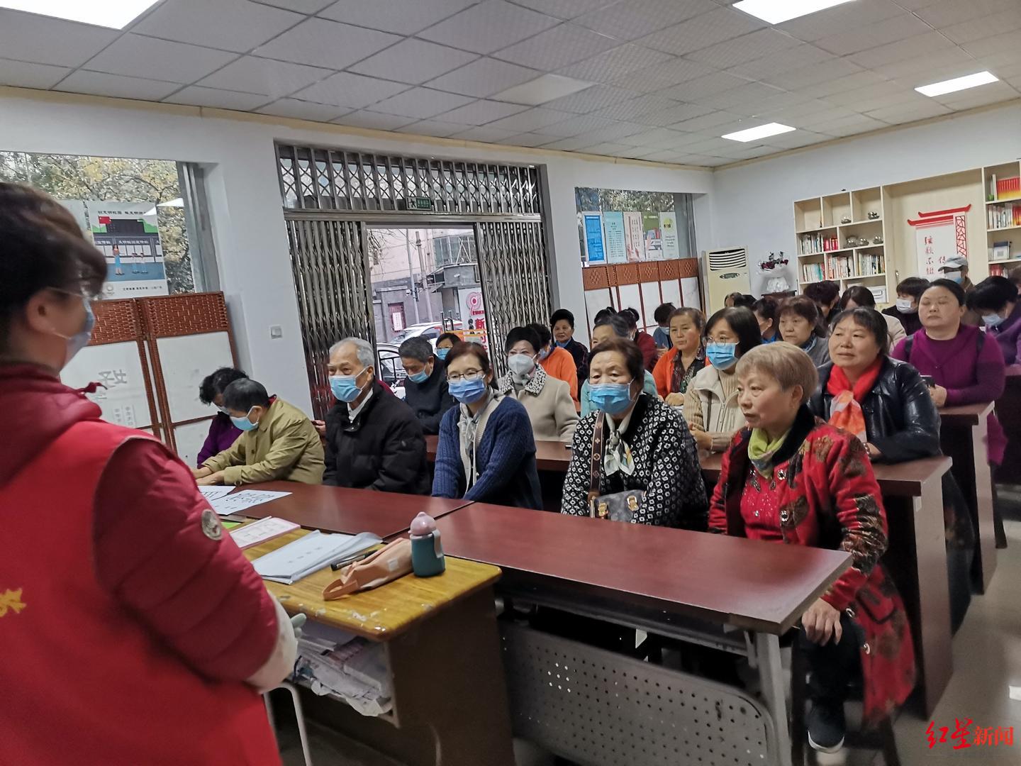 让宝宝学一天英语一天中文_怎么让英语学好_小孩学美语好还是英语好