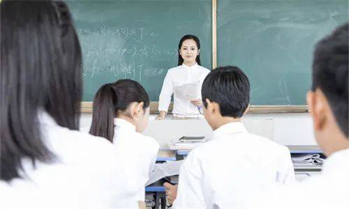 怎样学习英语口语_英语商务口语学习_学习口语英语那个好