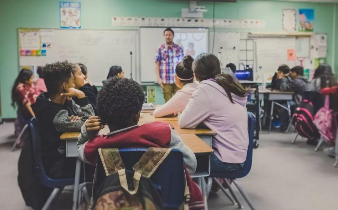 学英语用什么app_知乎高赞神回复_在线学成人英语哪个好知乎