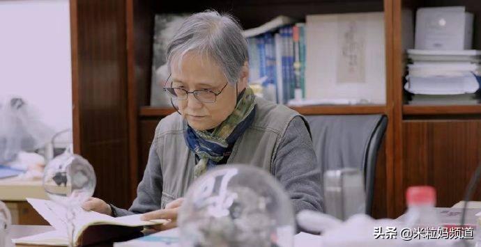 中年人学英语用什么教材_中年人自学英语_中年人零基础学英语