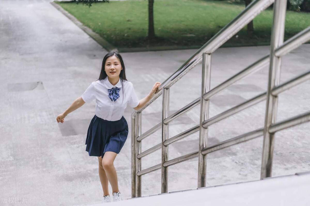 日本人教英语_日本学生的英语水平怎么样_日本人学英语吗