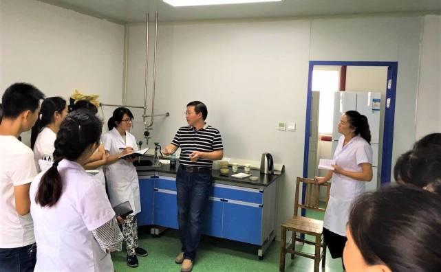 张雪峰直言：这3个大学专业已经“失宠”，就业率低，报考需谨慎