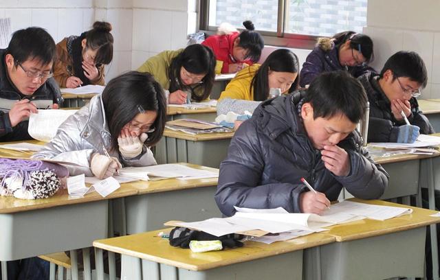 大学英语三级等级考试_三级考试英语大学可以考吗_大学英语三级考试