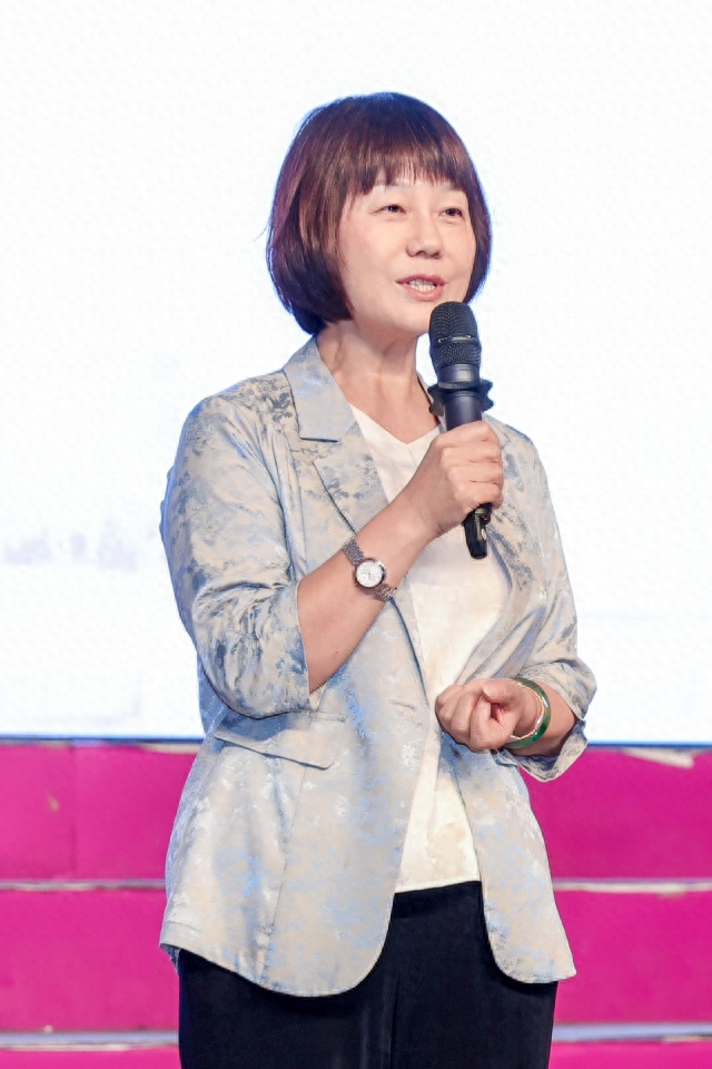 职业学院英语_体育学院英语_英语学院