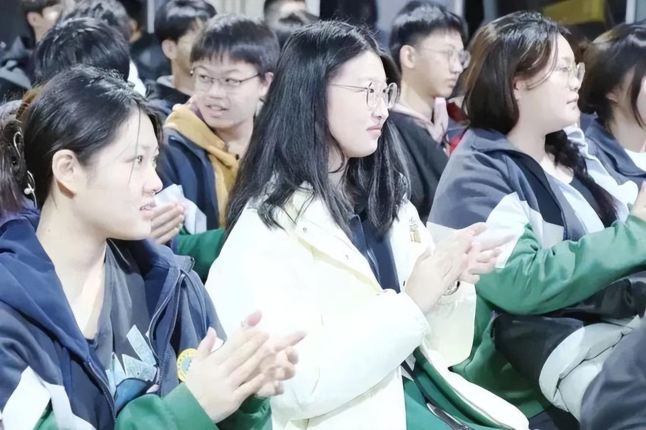 学好西班牙语大有前途_西班牙语和英语哪个好学_西班牙语好学吗自学可以学会吗