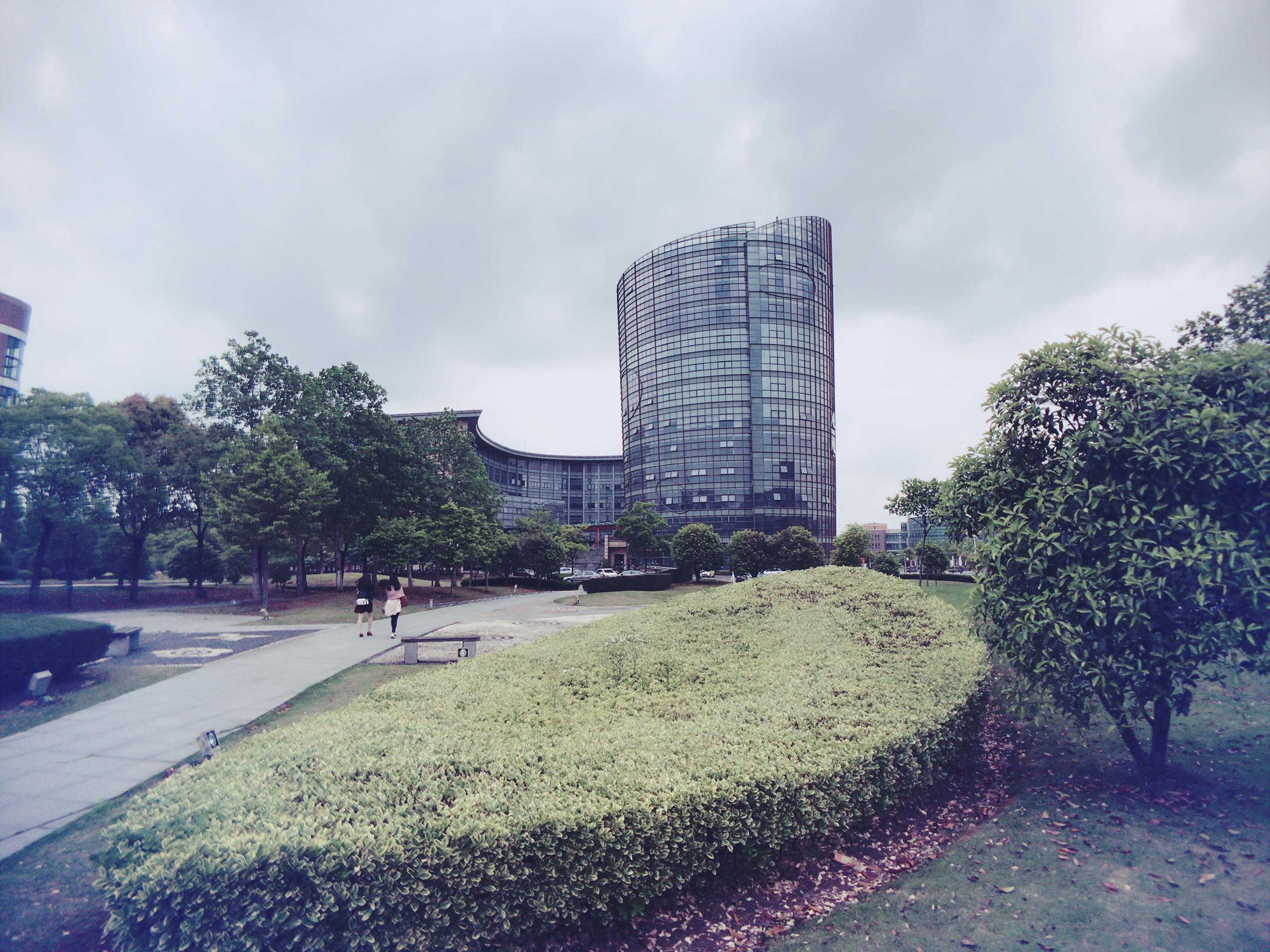 上海外国语大学英语_海外国语学院_国语海外英语大学上几年毕业