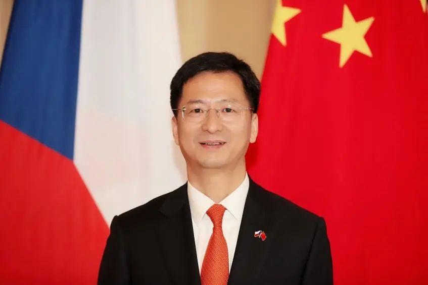 国语海外英语大学上几年毕业_海外国语_上海外国语大学英语