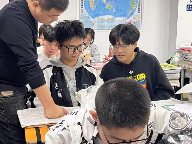 哪个英语辅导班好_英语辅导班教什么_英语辅导班怎么选