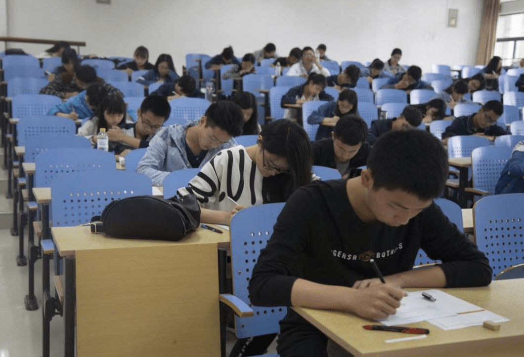 全国职场英语考试有什么用_职场英语考试有证书吗_职场英语考试含金量