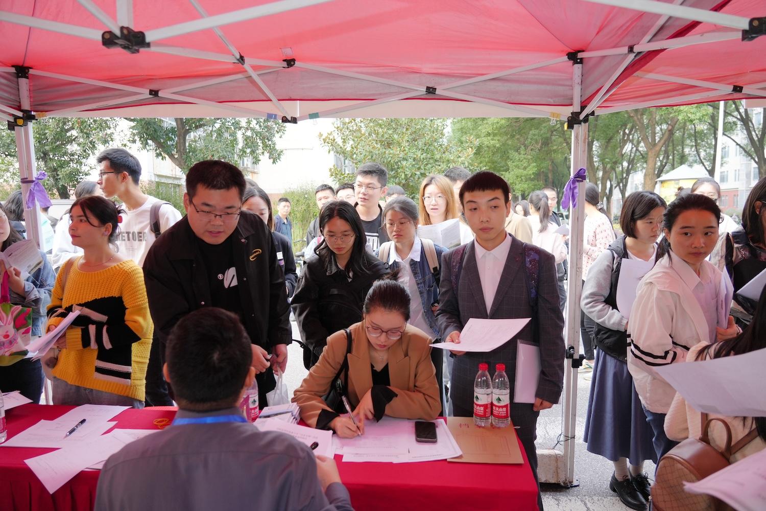 全国职场英语考试有什么用_职场英语考试含金量_职场英语考试有证书吗