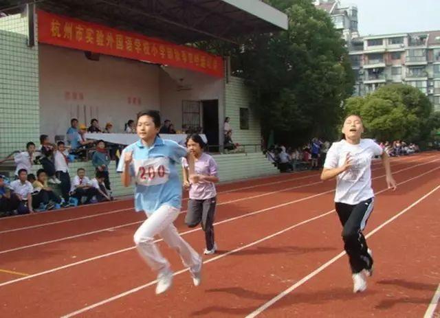 现代英语教育收费标准_现代教育英语培训学费_现代英语培训学校