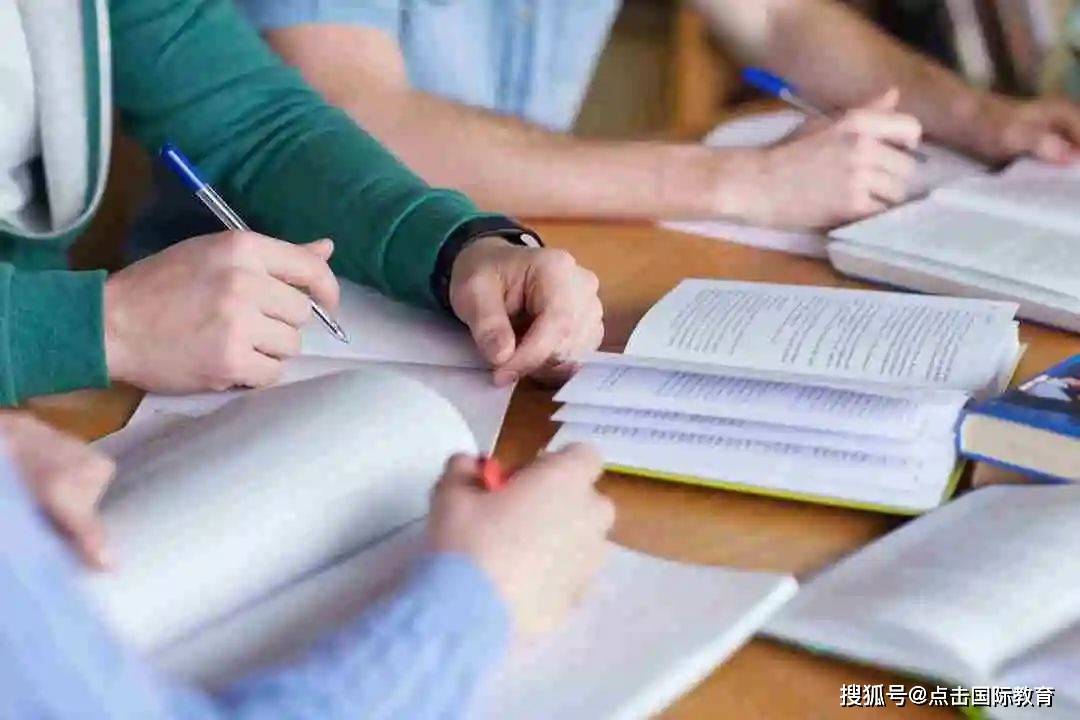 雅思真题英语怎么说_雅思英语试题_雅思英语题