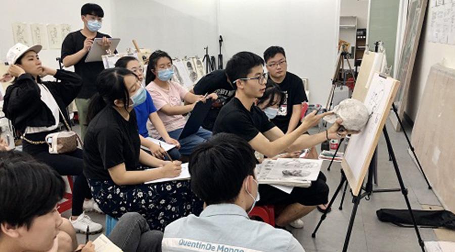 考研英语好过线吗_考研英语好考吗_考研英语哪家好
