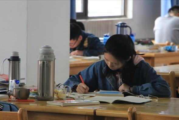 英语研究生的要求_研究生要学英语吗_英语研究生需要考什么