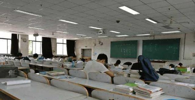 大学英语四级考试时间_大学英语考试安排_大学英语报考时间