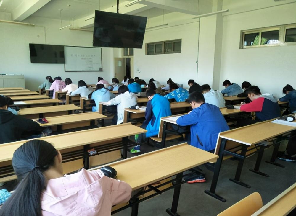 大学英语四级多少分及格_大学英语四级多少分及格_大学英语四级多少分及格