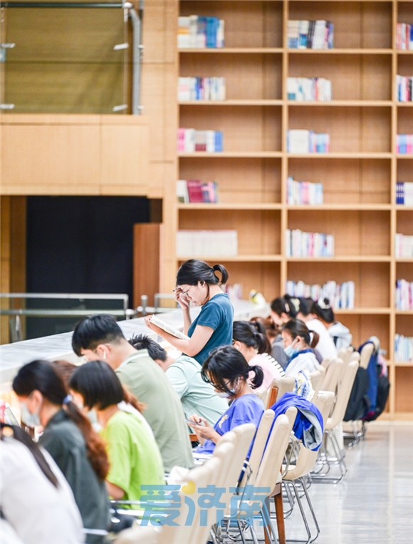 上班族自学英语最好的方法_上班族自学英语_上班族学英语怎么学