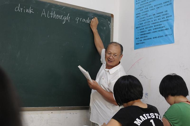 我学的是假英语_假装学英语_j样学英语是真的还是假的