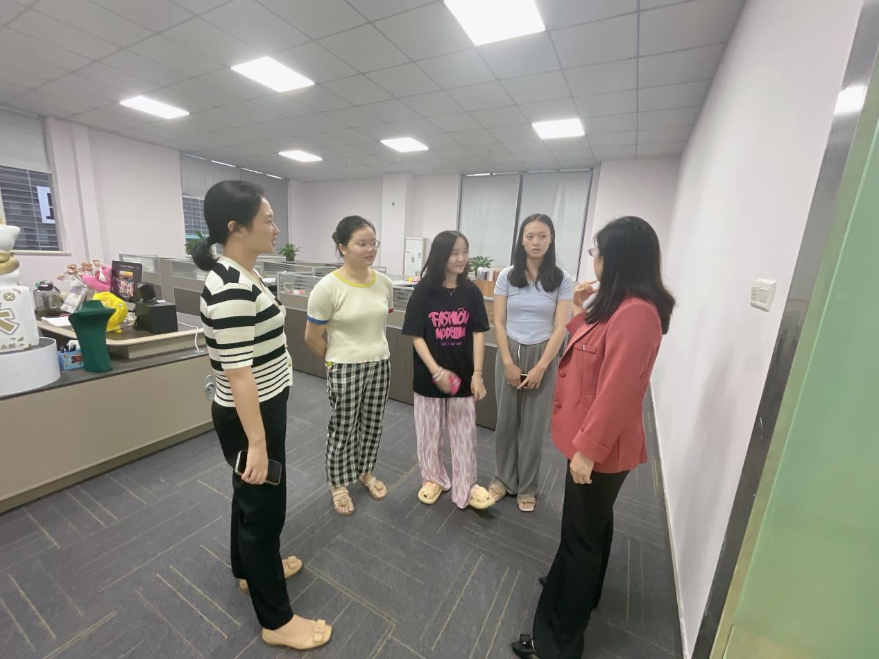 商务英语做什么的_商务英语做什么工作合适_商务英语做什么