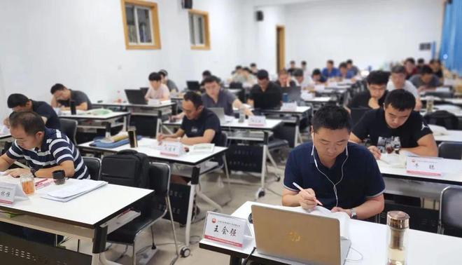 商务英语的课程安排_商务课程英语设置方案_商务英语课程设置