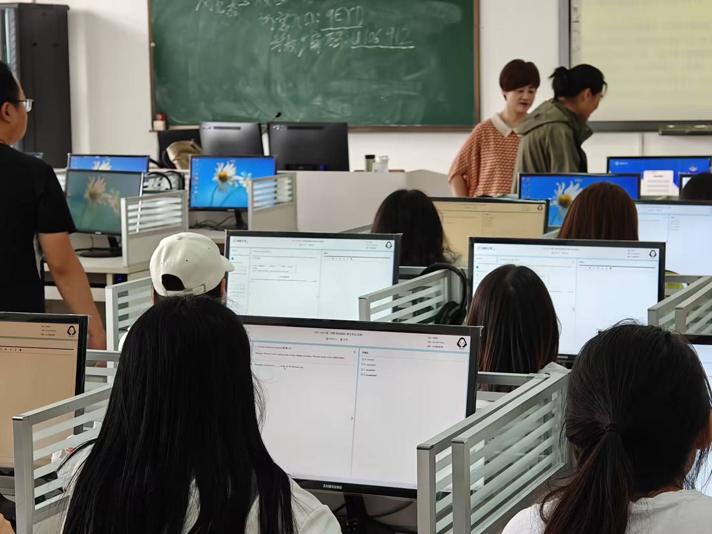 大学英语期末考试题目_大学的英语期末考试_大学英语期末考试